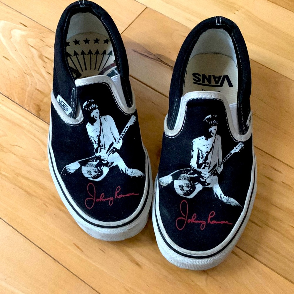Johnny Ramone black Vans. Womens size 6. Barely Worn.